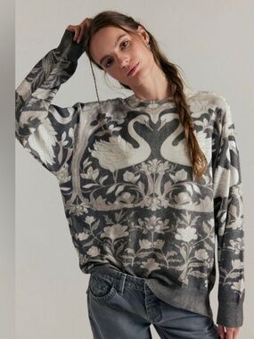 Free People Nouvelle Oversized Pullover Mock Neck Sweater Swan Pattern Womens XS